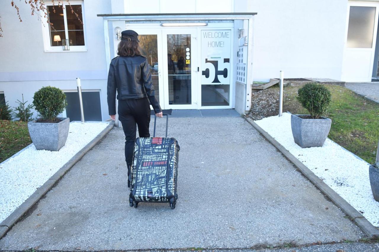 Motel55 - Nettes Hotel Mit Self Check-In In Villach, Warmbad Exterior foto